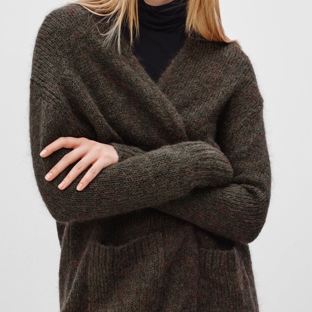 Aritzia - Talula cardigan